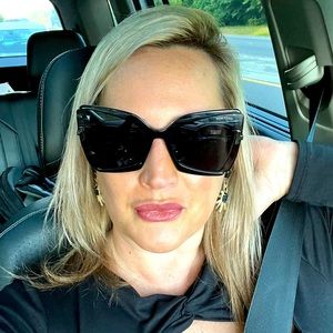 Meet your Posher, Angie